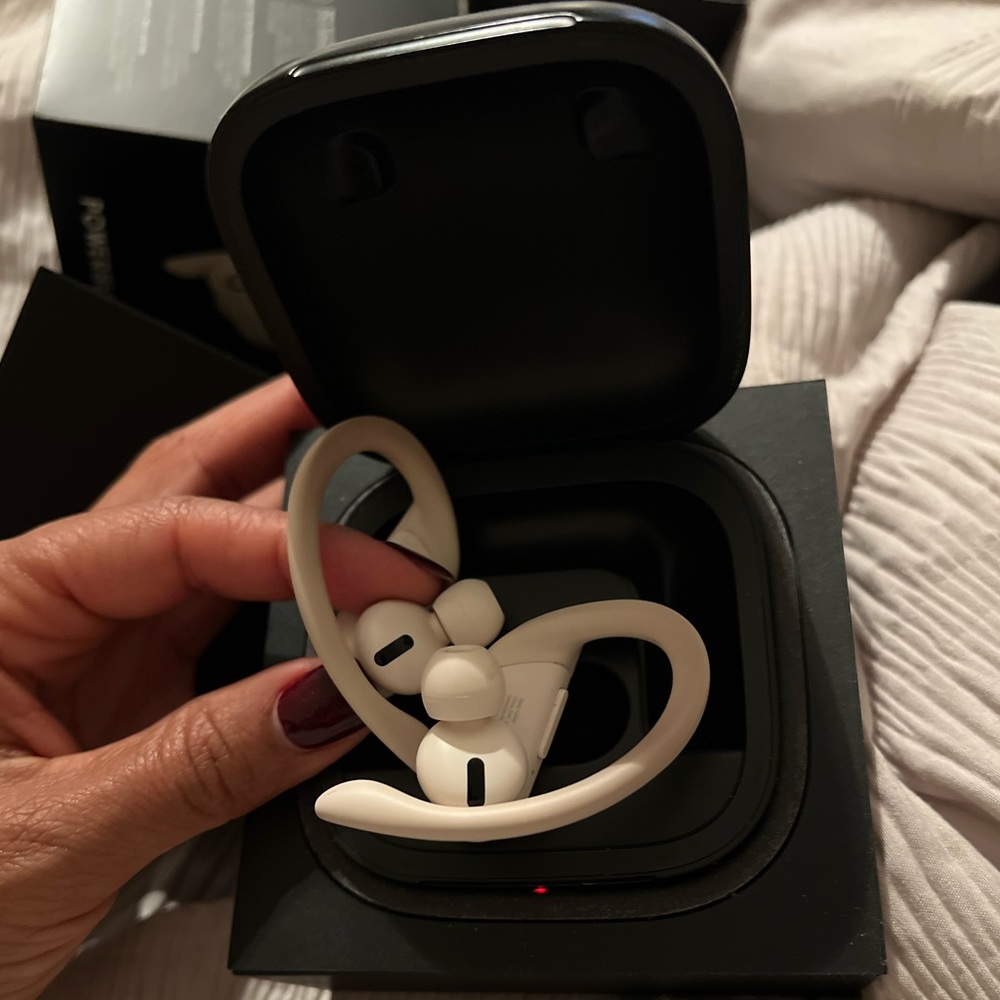 Used Beats by Dre, Powerbeat pro 2, wireless, Bluetooth connection,